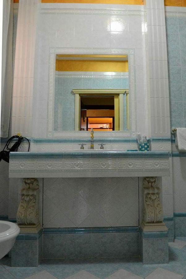 Profumo Di Mare B&B กัลลีโปลี ภายนอก รูปภาพ